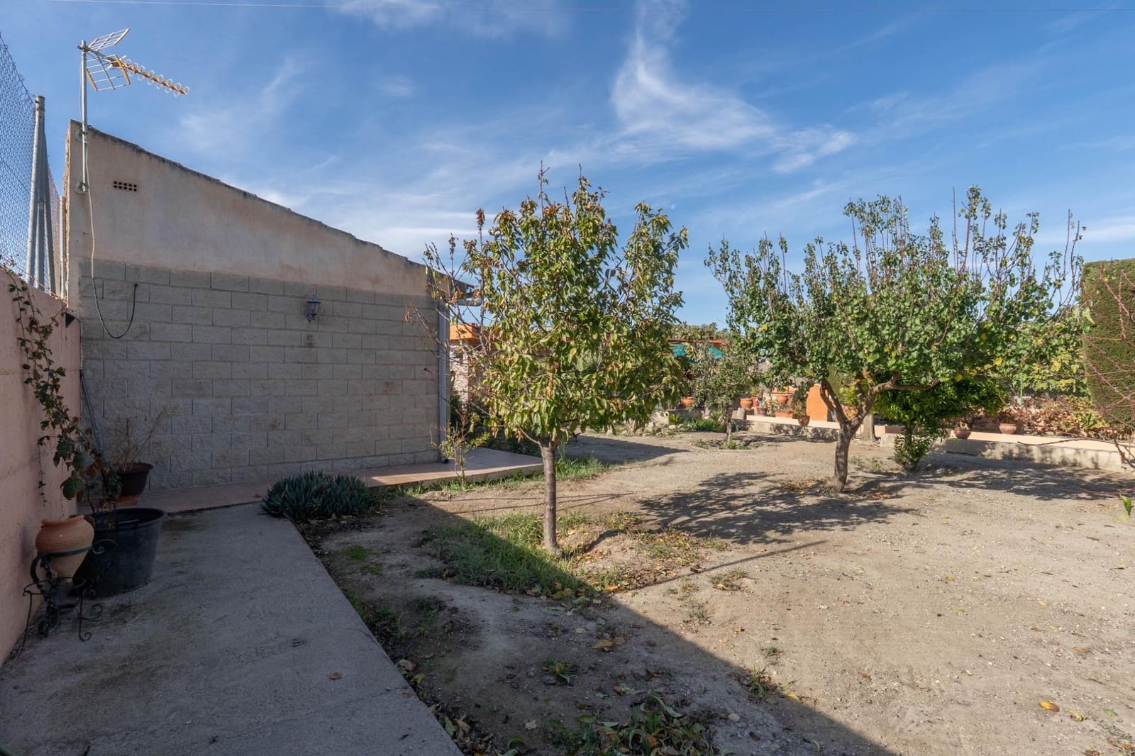 2 soveværelse Villa til salg i Granada by med swimmingpool garage - € 269.900 (Ref: 9814516)