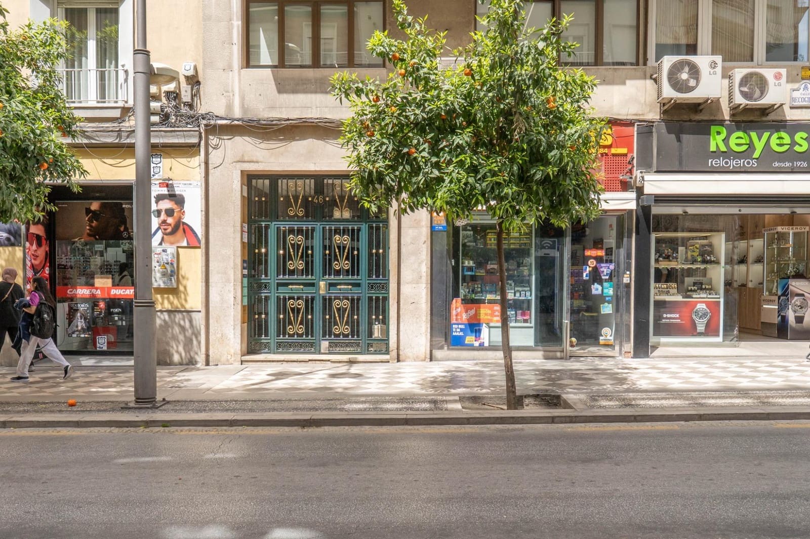 5 soveværelse Lejlighed til salg i Granada by - € 620.000 (Ref: 9814517)