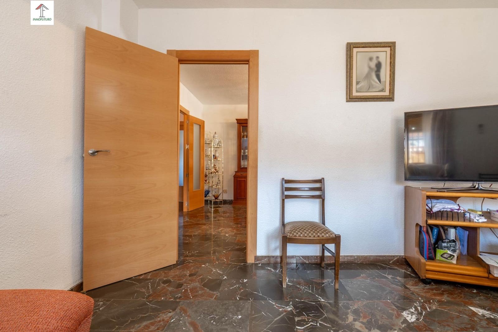 6 bedroom Villa for sale in Otura with pool garage - € 399,000 (Ref: 9814518)