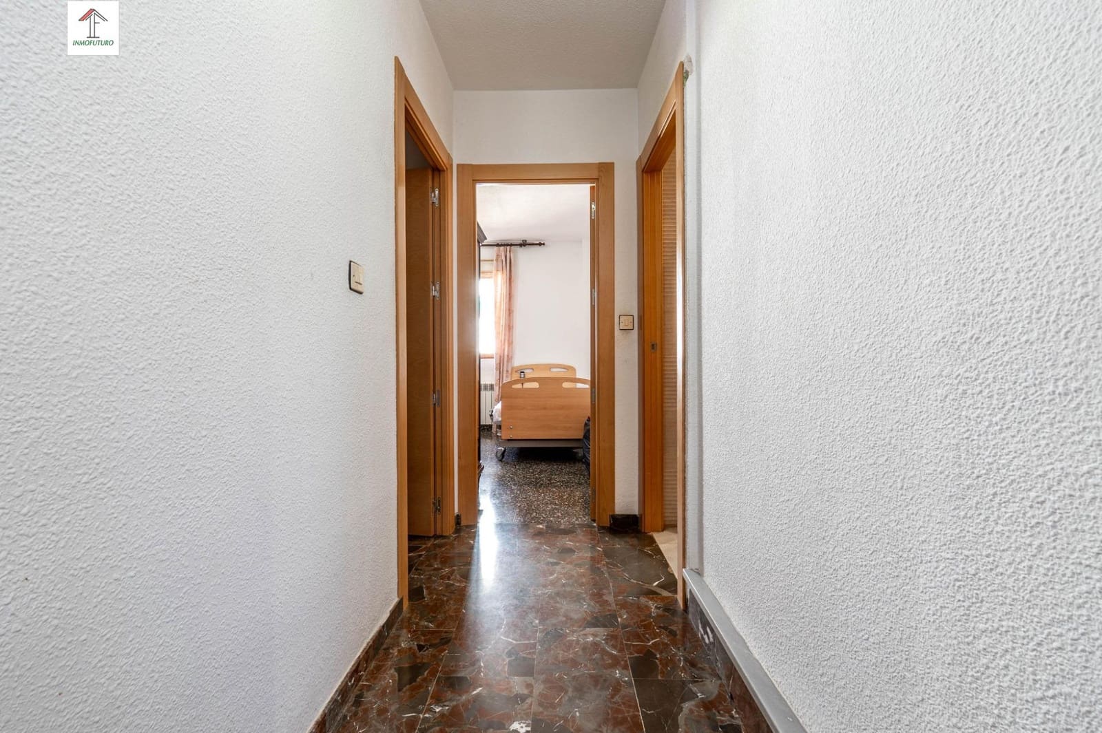 6 bedroom Villa for sale in Otura with pool garage - € 399,000 (Ref: 9814518)