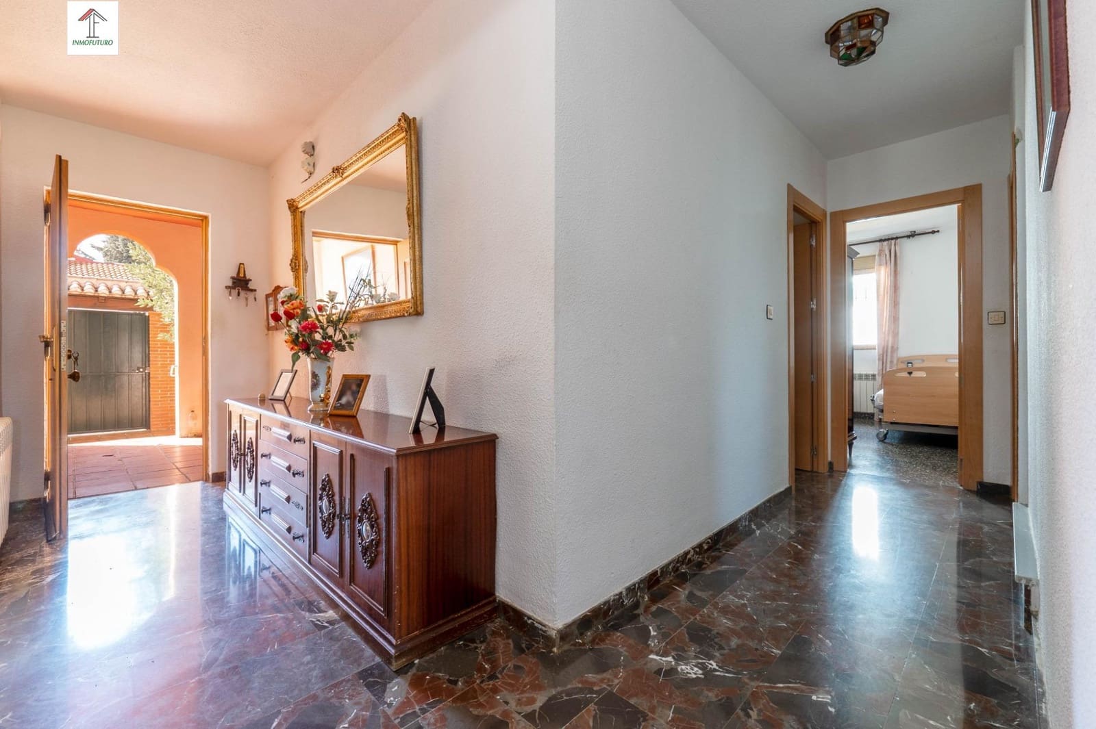 6 bedroom Villa for sale in Otura with pool garage - € 399,000 (Ref: 9814518)
