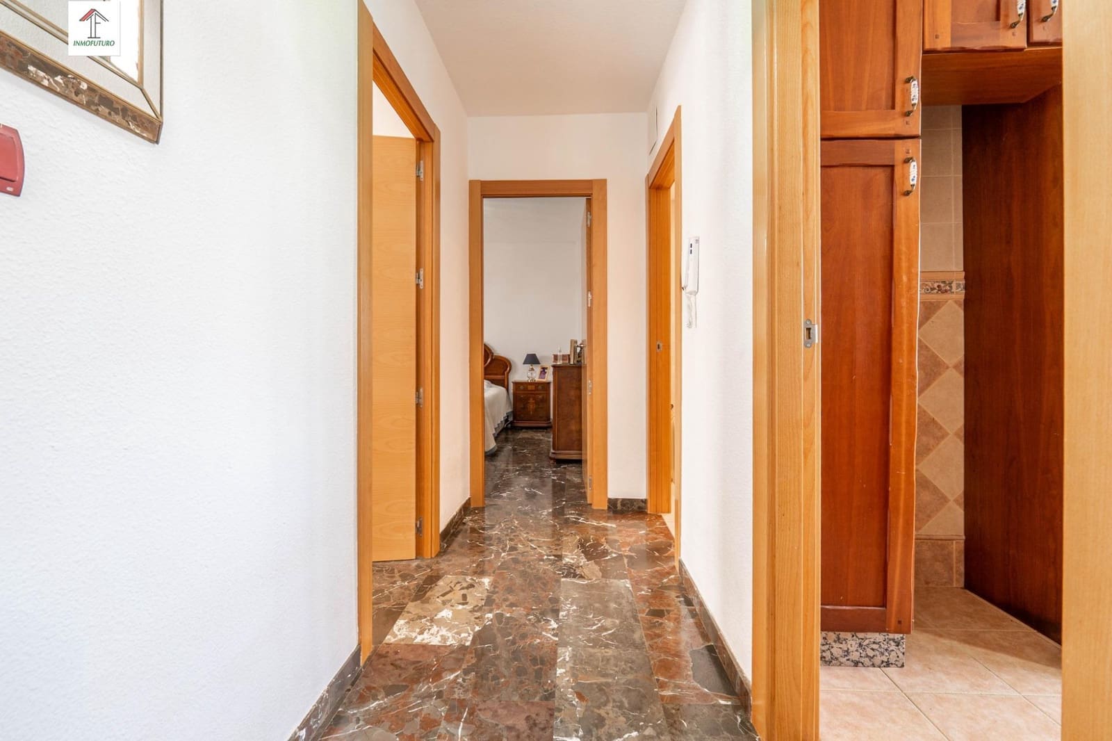 6 bedroom Villa for sale in Otura with pool garage - € 399,000 (Ref: 9814518)