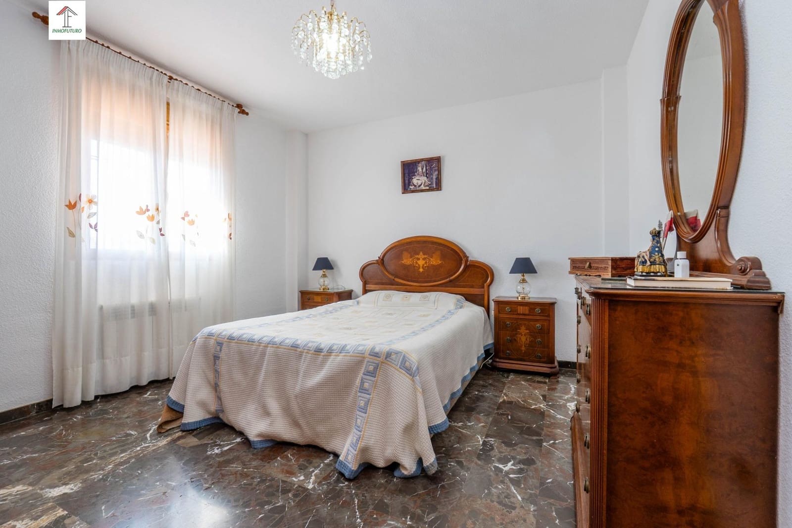 6 bedroom Villa for sale in Otura with pool garage - € 399,000 (Ref: 9814518)