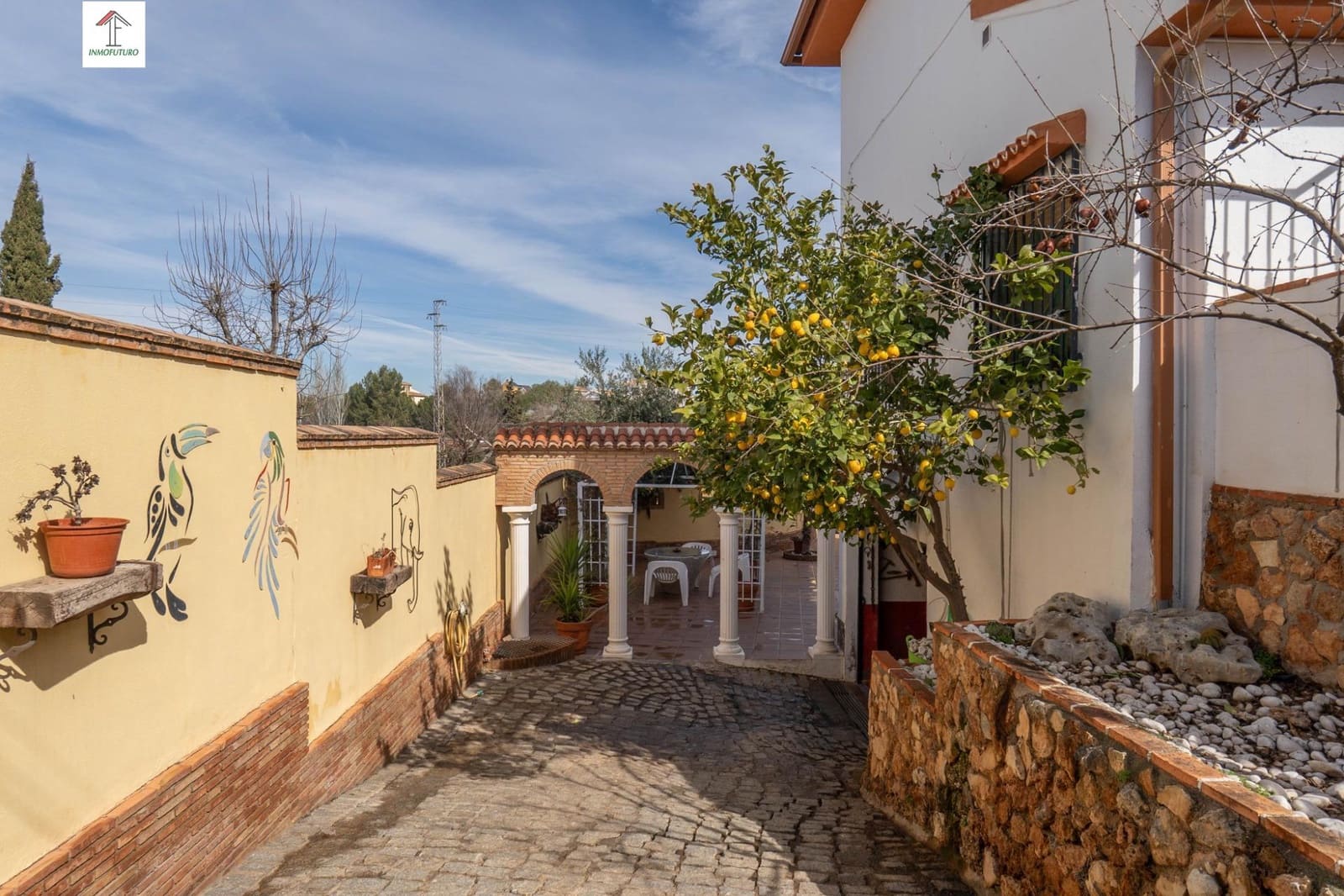 6 bedroom Villa for sale in Otura with pool garage - € 399,000 (Ref: 9814518)