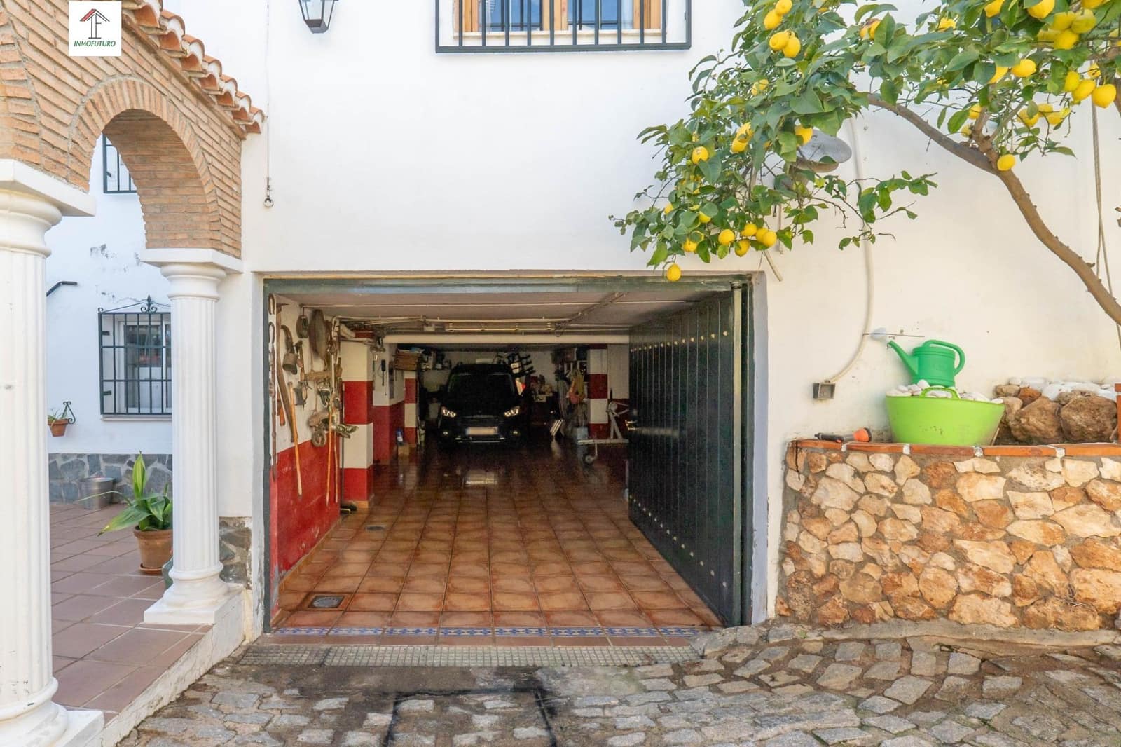 6 bedroom Villa for sale in Otura with pool garage - € 399,000 (Ref: 9814518)