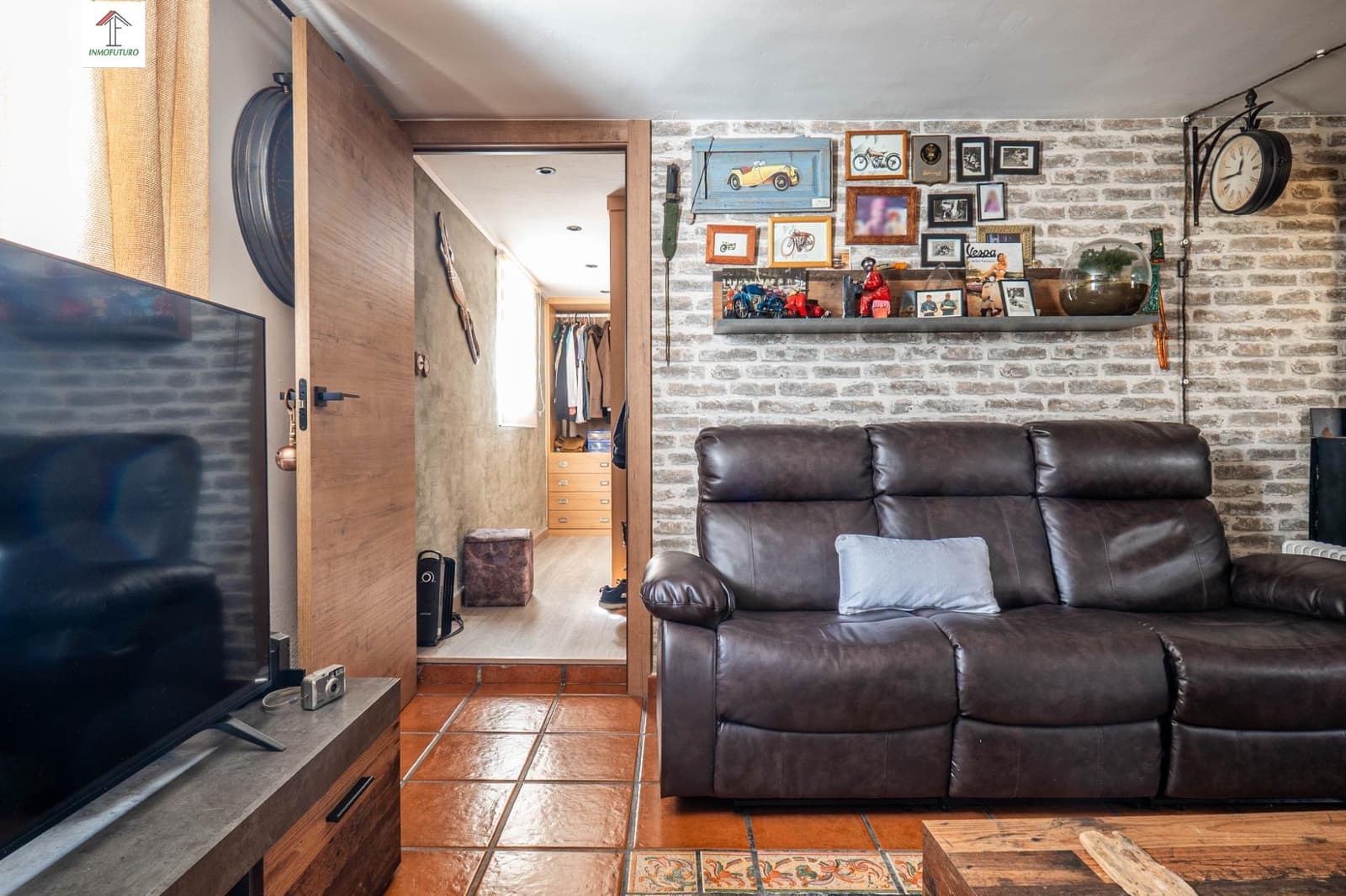 6 bedroom Villa for sale in Otura with pool garage - € 399,000 (Ref: 9814518)