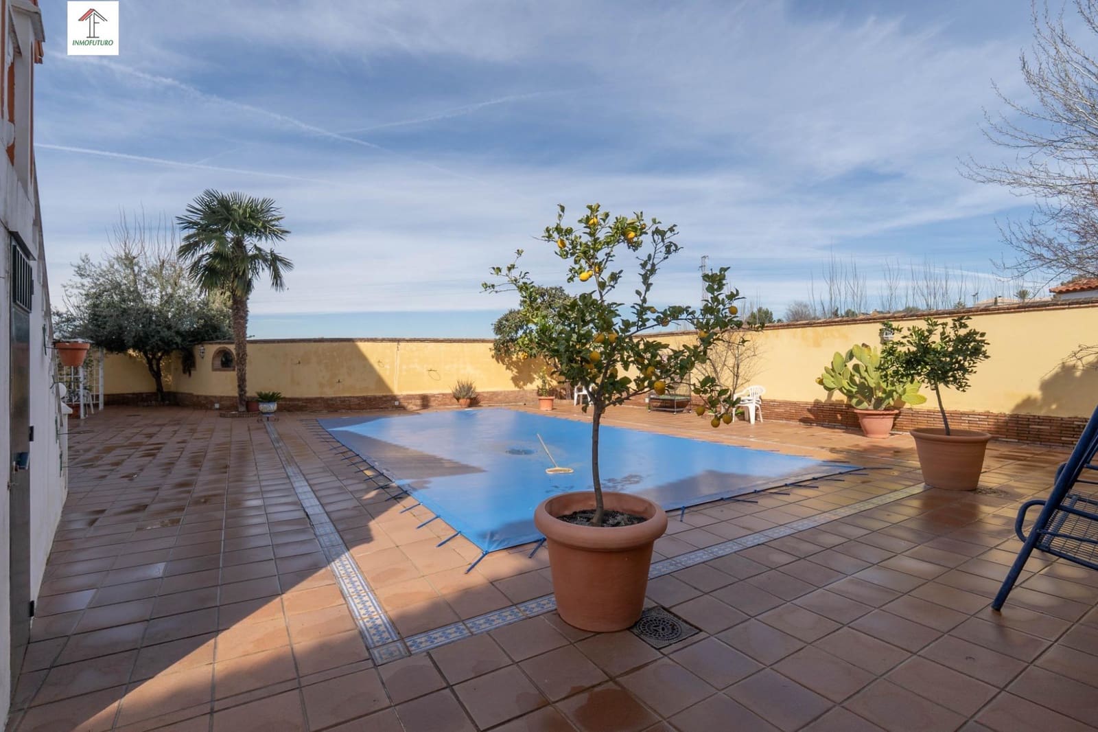 6 bedroom Villa for sale in Otura with pool garage - € 399,000 (Ref: 9814518)