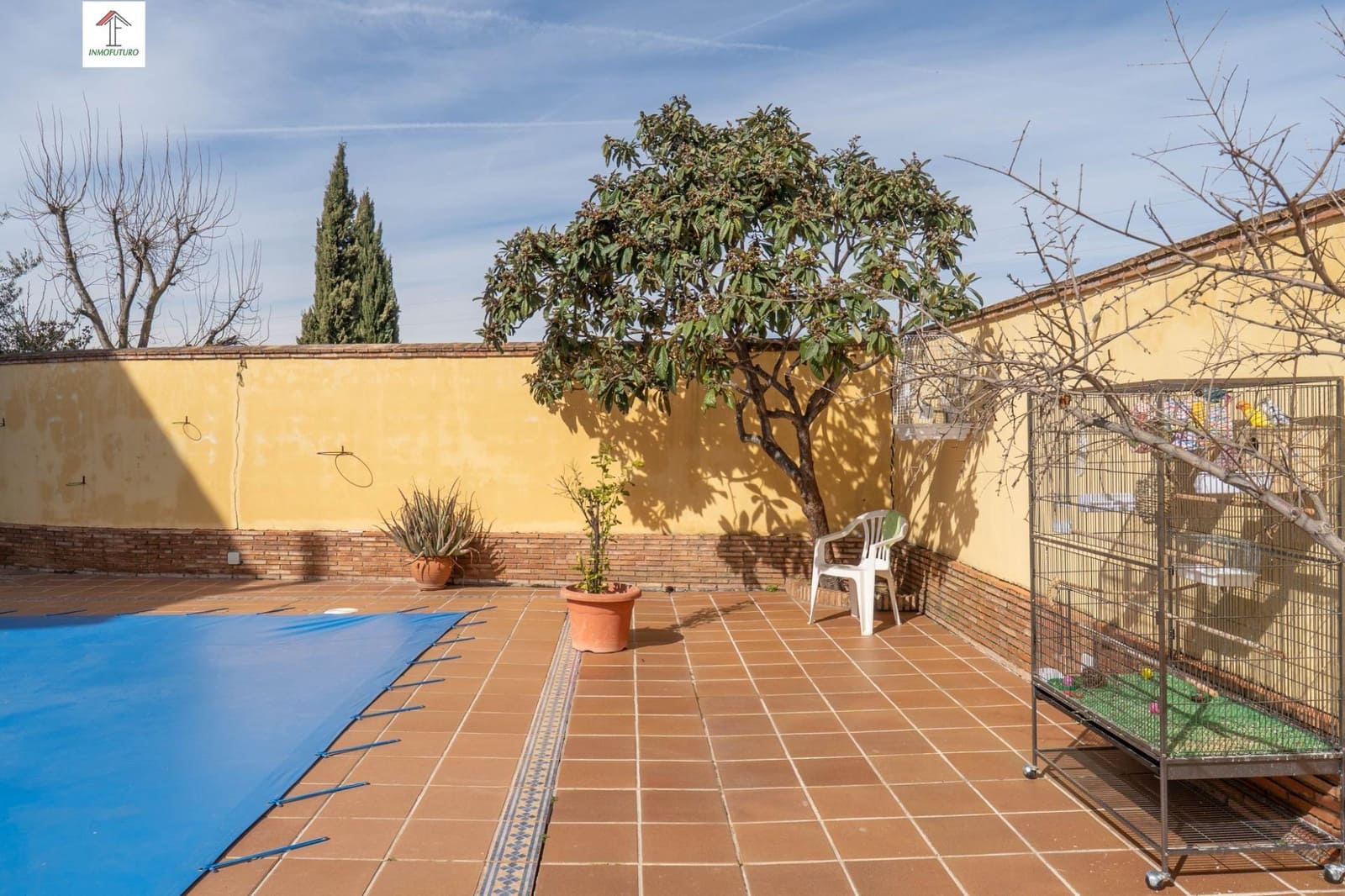 6 bedroom Villa for sale in Otura with pool garage - € 399,000 (Ref: 9814518)