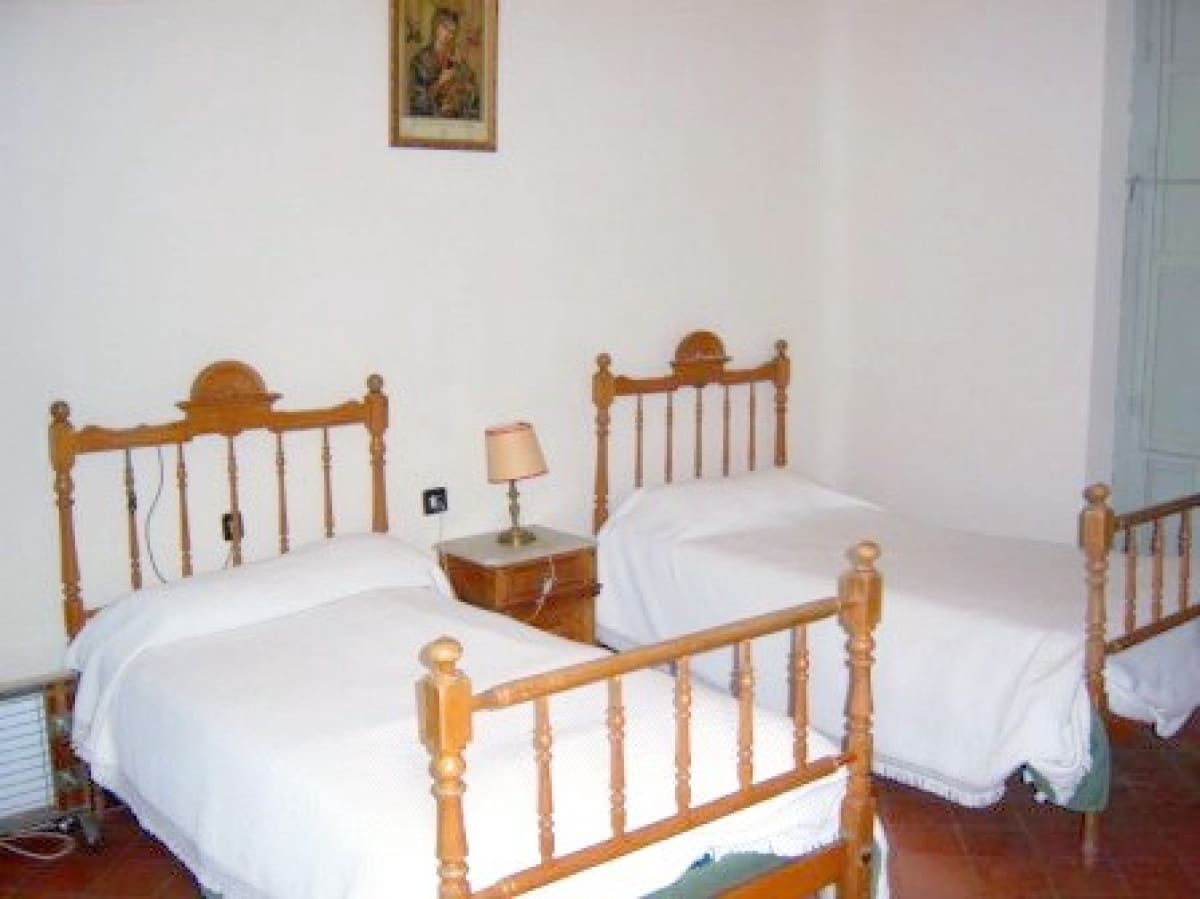8 sypialnia Finka/Dom wiejski na sprzedaż w La Carolina z basenem - 399 000 € (Ref: 9814522)