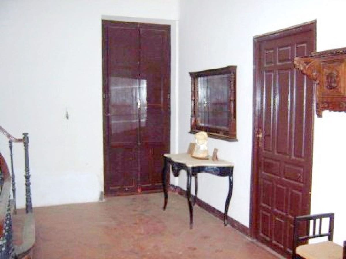 8 sypialnia Finka/Dom wiejski na sprzedaż w La Carolina z basenem - 399 000 € (Ref: 9814522)