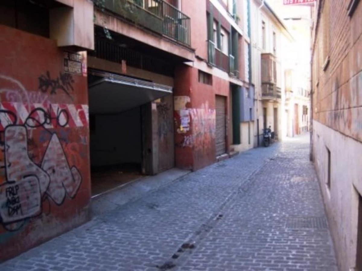 Garage for sale in Granada city - € 30,000 (Ref: 9814524)