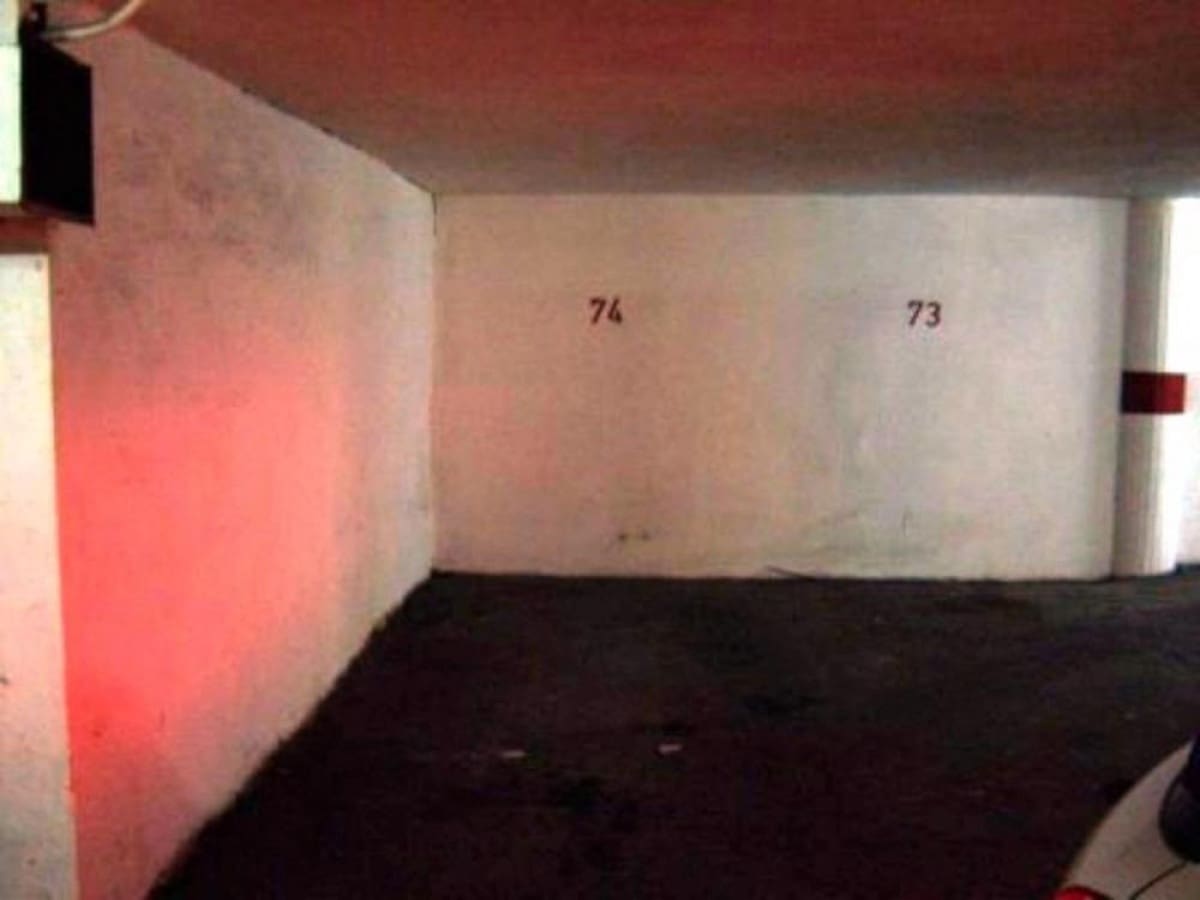Garage for sale in Granada city - € 30,000 (Ref: 9814524)
