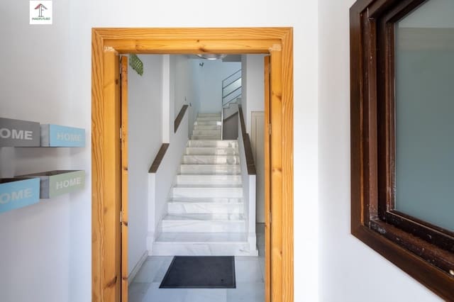 4 Zimmer Apartment zu verkaufen in La Zubia mit Garage - 392.000 € (Ref: 9814525)