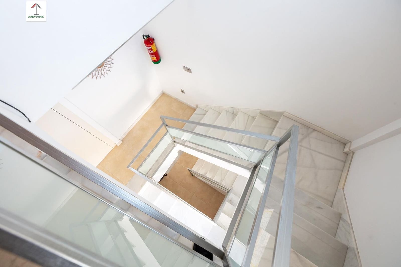 Apartamento de 4 habitaciones en La Zubia en venta con garaje - 392.000 € (Ref: 9814525)