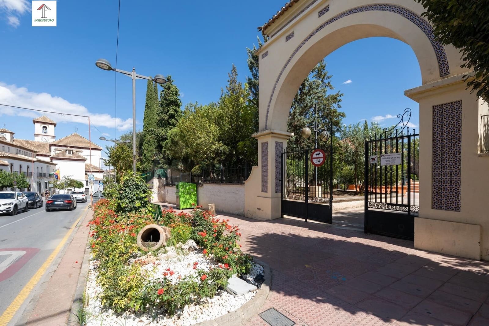 Apartamento de 4 habitaciones en La Zubia en venta con garaje - 392.000 € (Ref: 9814525)