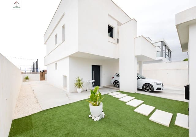 Chalet de 3 habitaciones en La Zubia en venta con piscina garaje - 400.000 € (Ref: 9815818)
