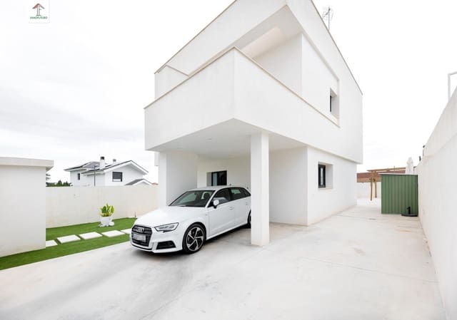 Chalet de 3 habitaciones en La Zubia en venta con piscina garaje - 400.000 € (Ref: 9815818)