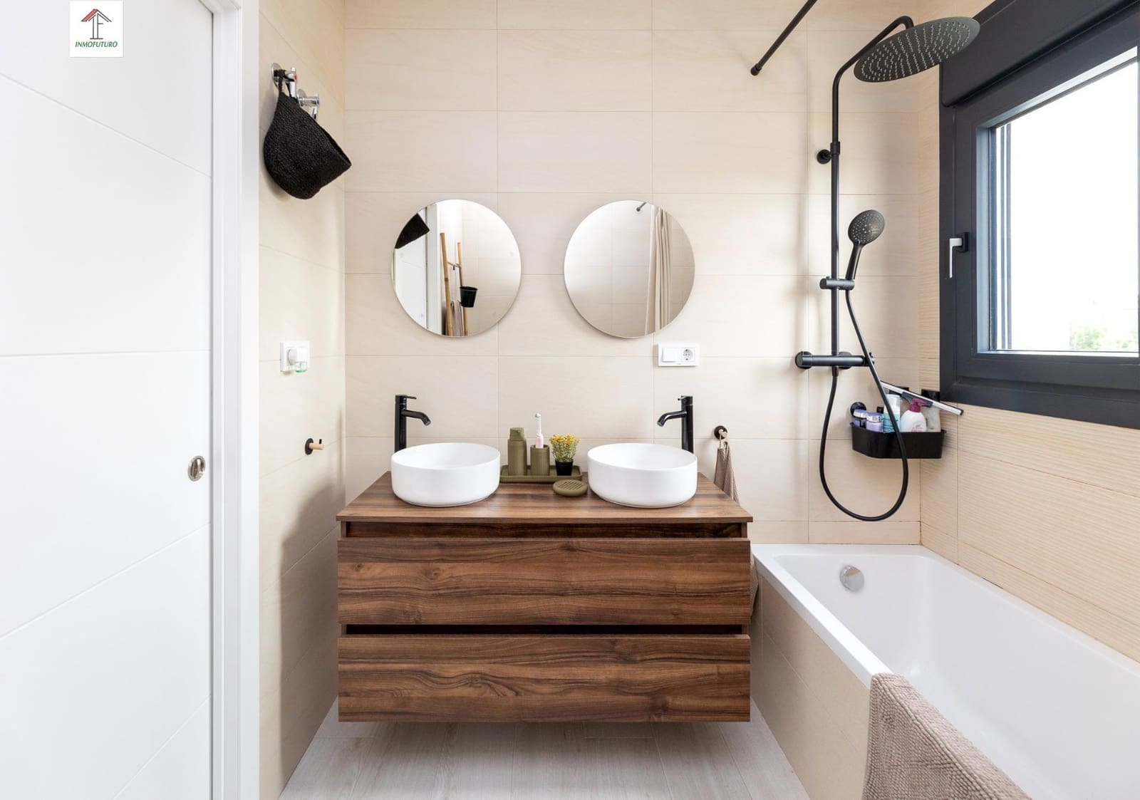 3 quarto Moradia para venda em La Zubia com piscina garagem - 400 000 € (Ref: 9815818)