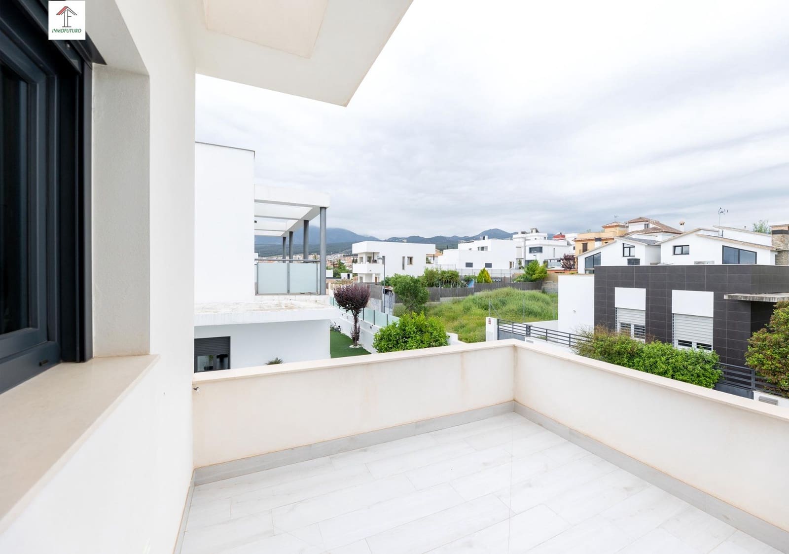 3 quarto Moradia para venda em La Zubia com piscina garagem - 400 000 € (Ref: 9815818)