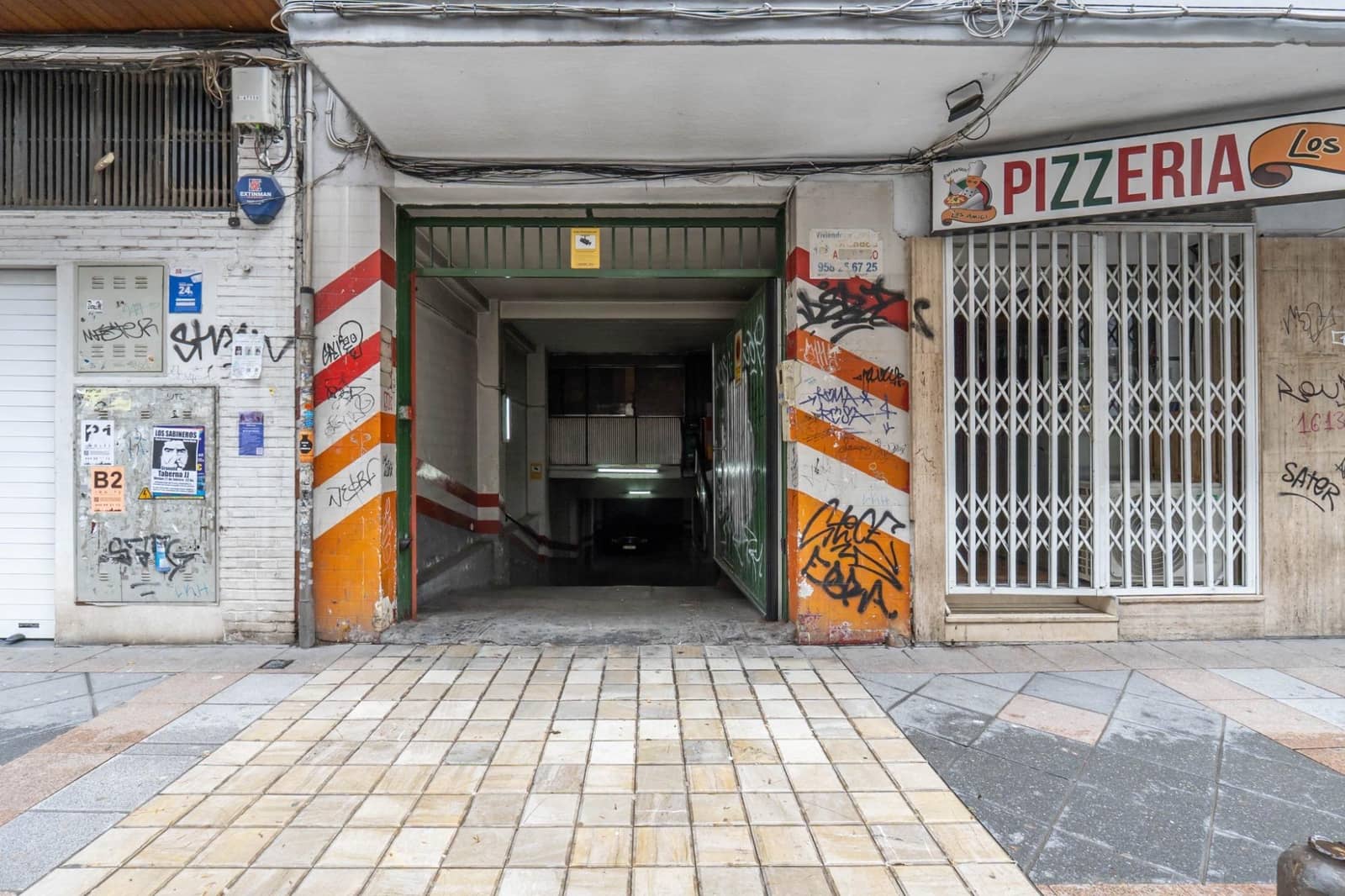 4 soveværelse Lejlighed til salg i Granada by med garage - € 575.000 (Ref: 9818140)