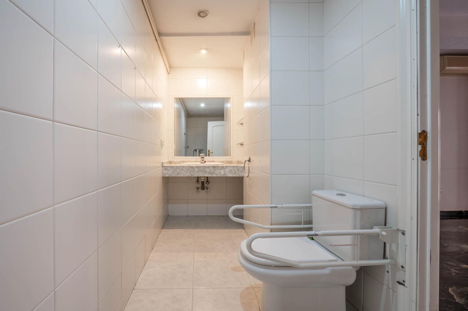 4 soveværelse Lejlighed til salg i Granada by med garage - € 575.000 (Ref: 9818140)