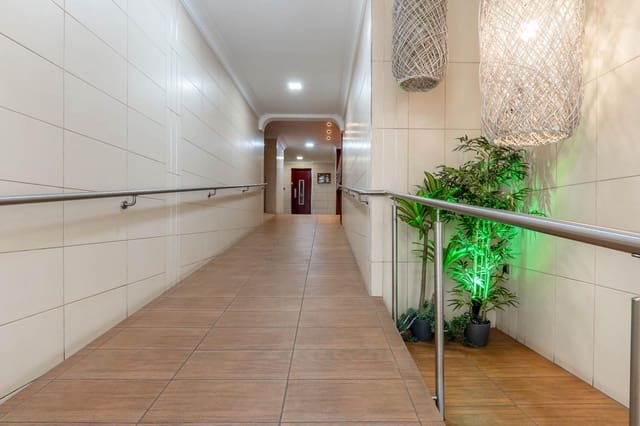 4 soveværelse Lejlighed til salg i Figares, Granada by med garage - € 575.000 (Ref: 9818140)