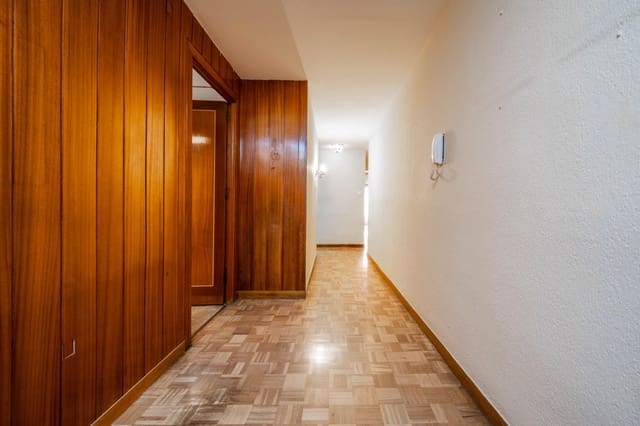 4 soveværelse Lejlighed til salg i Figares, Granada by med garage - € 575.000 (Ref: 9818140)
