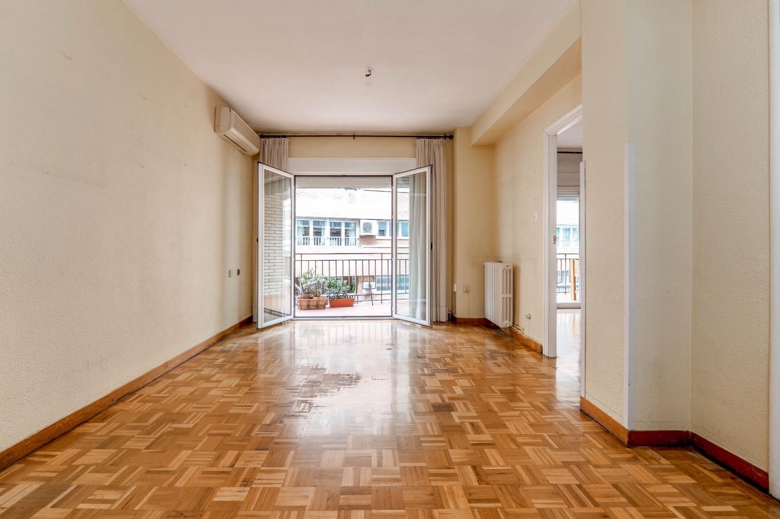 4 soveværelse Lejlighed til salg i Granada by med garage - € 575.000 (Ref: 9818140)