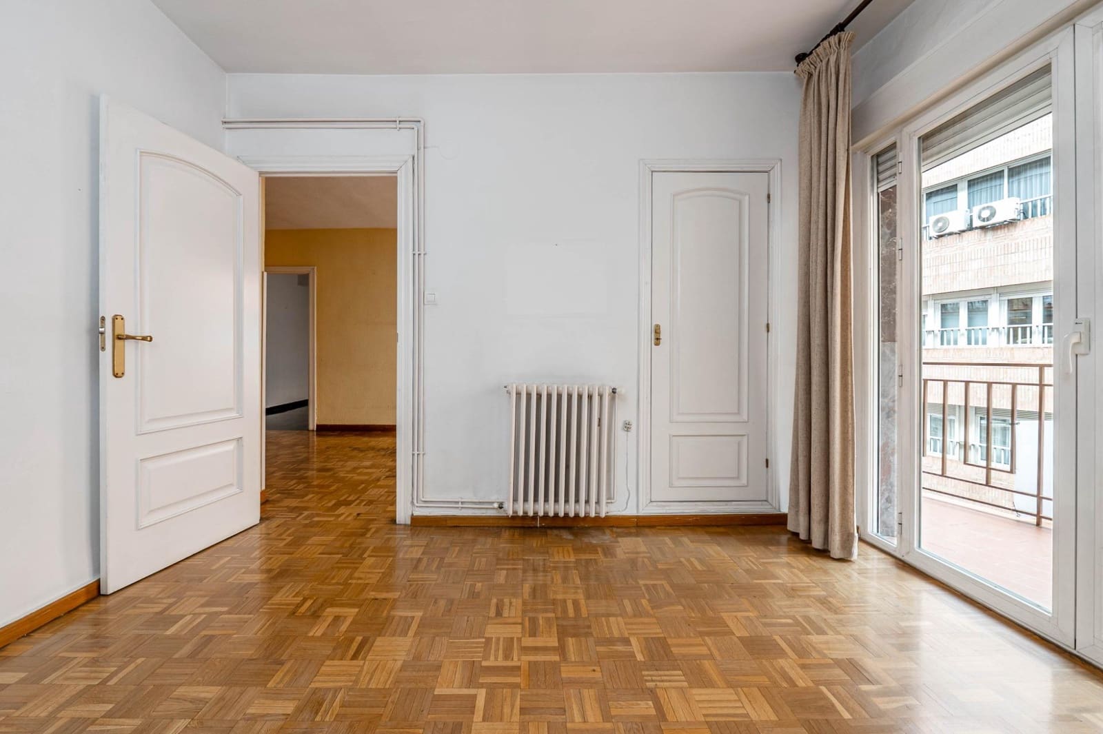 4 soveværelse Lejlighed til salg i Granada by med garage - € 575.000 (Ref: 9818140)