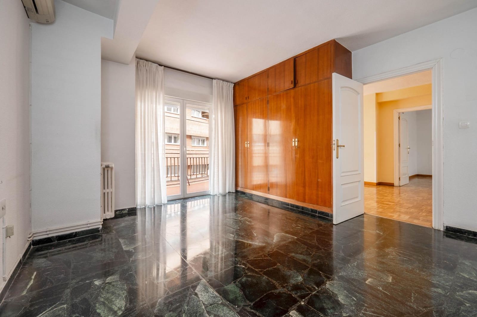 4 soveværelse Lejlighed til salg i Granada by med garage - € 575.000 (Ref: 9818140)
