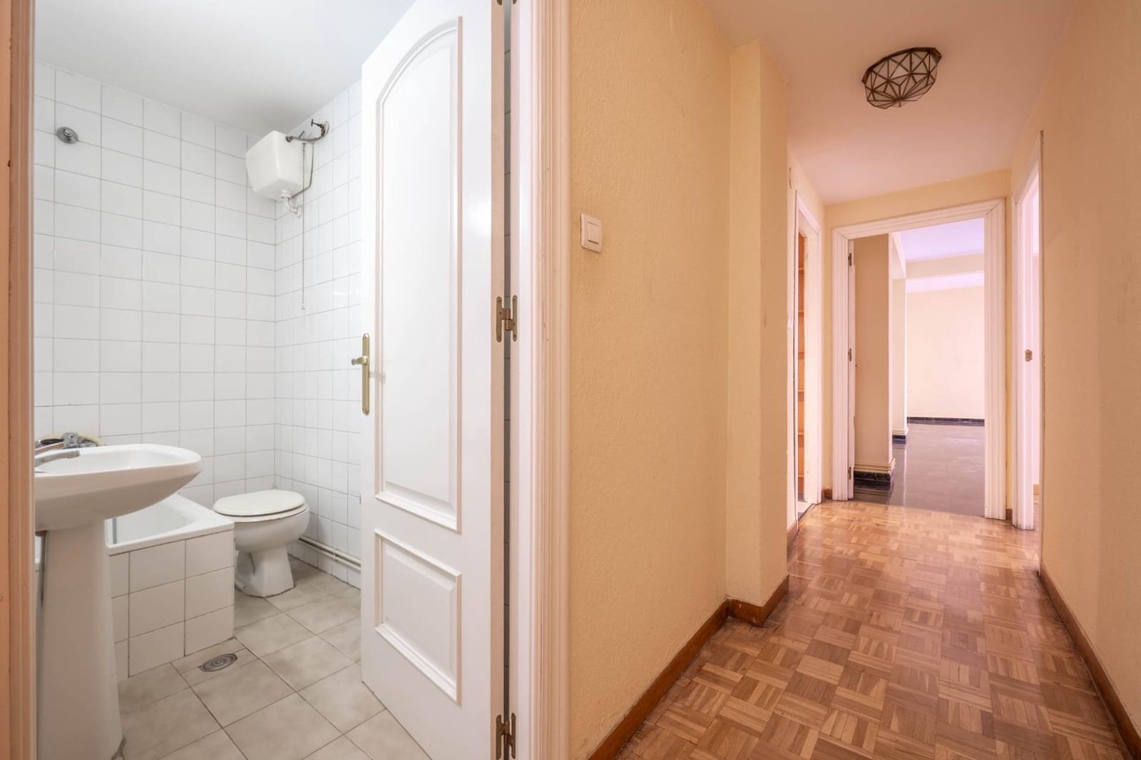 4 soveværelse Lejlighed til salg i Granada by med garage - € 575.000 (Ref: 9818140)