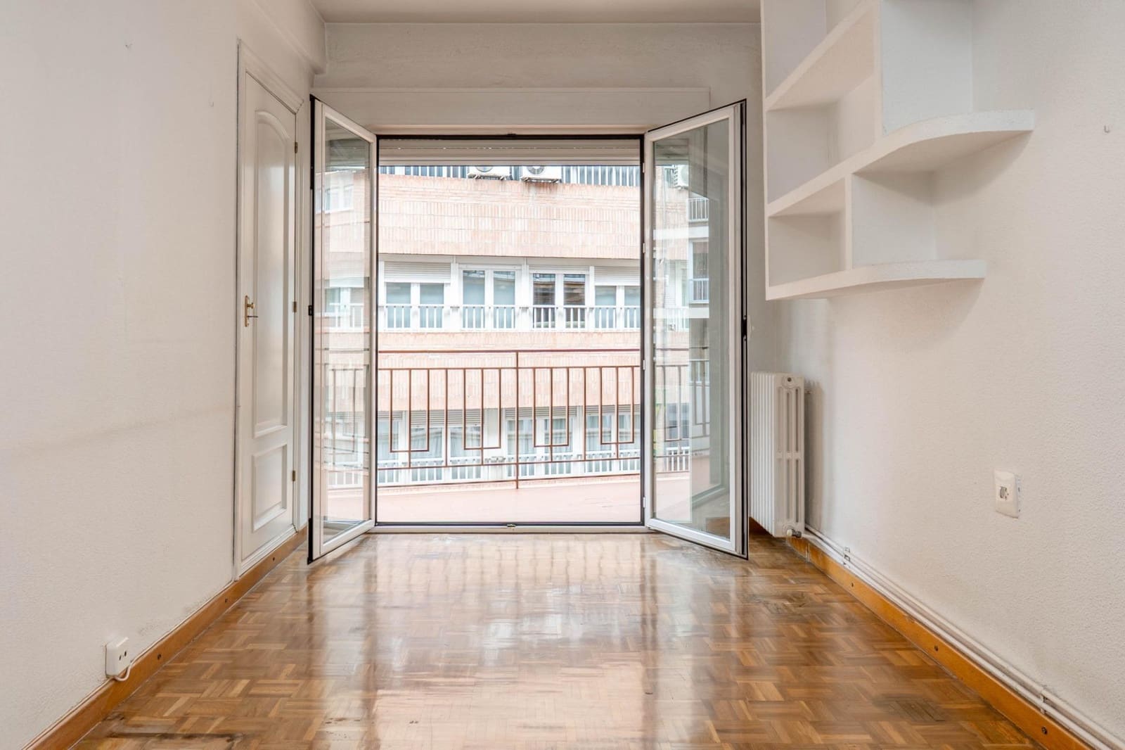 4 soveværelse Lejlighed til salg i Granada by med garage - € 575.000 (Ref: 9818140)