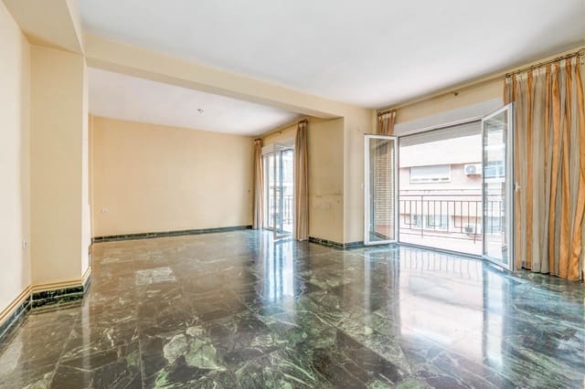 4 soveværelse Lejlighed til salg i Figares, Granada by med garage - € 575.000 (Ref: 9818140)