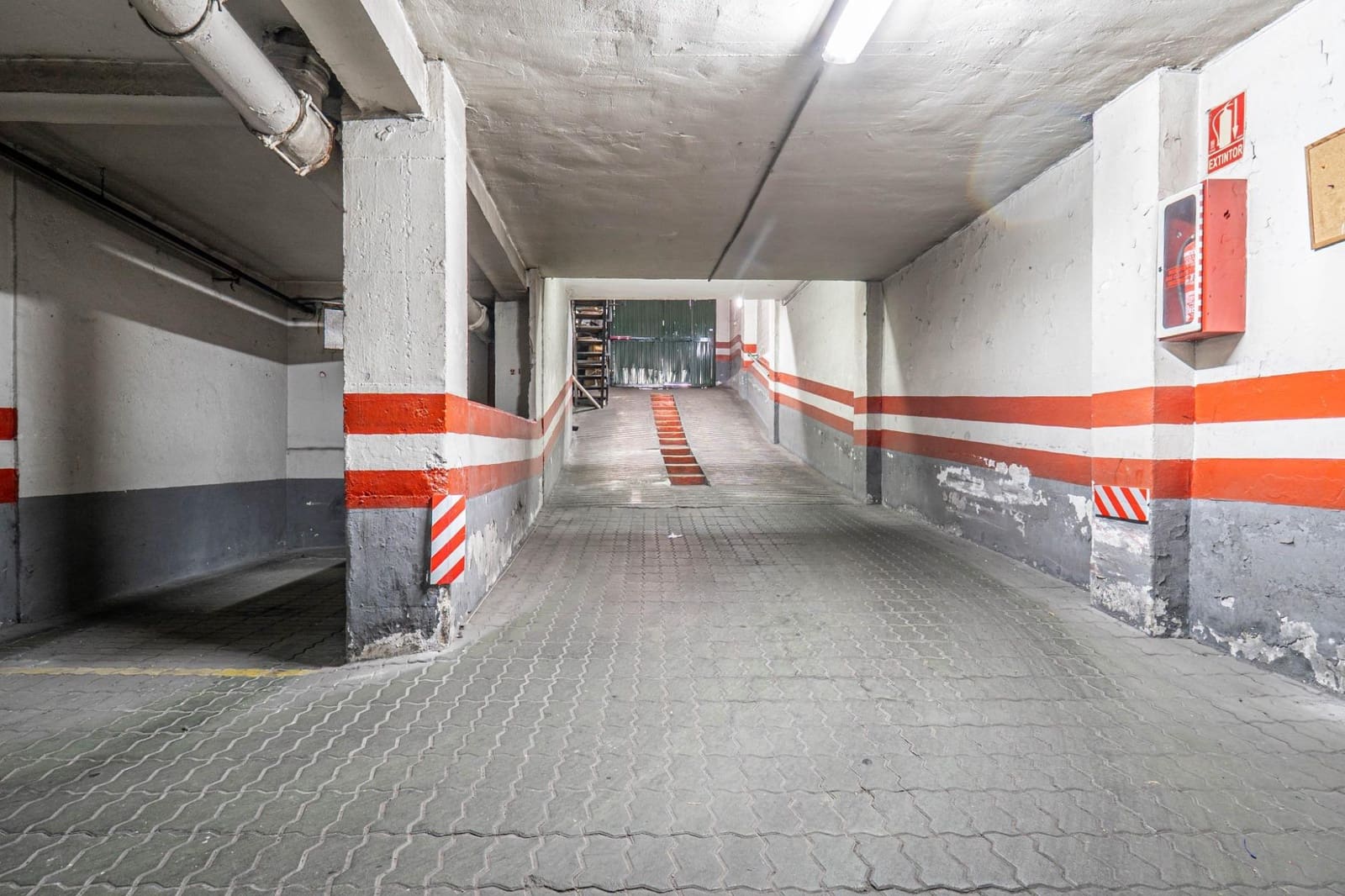 4 soveværelse Lejlighed til salg i Granada by med garage - € 575.000 (Ref: 9818140)