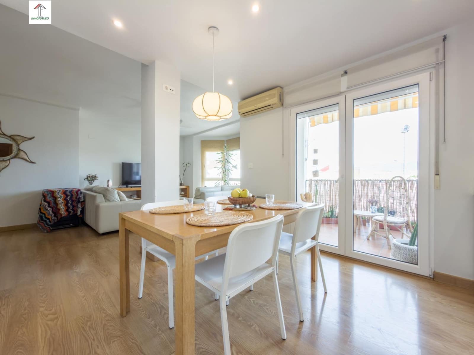 3 bedroom Flat for sale in Churriana de la Vega with garage - € 230,000 (Ref: 9829040)