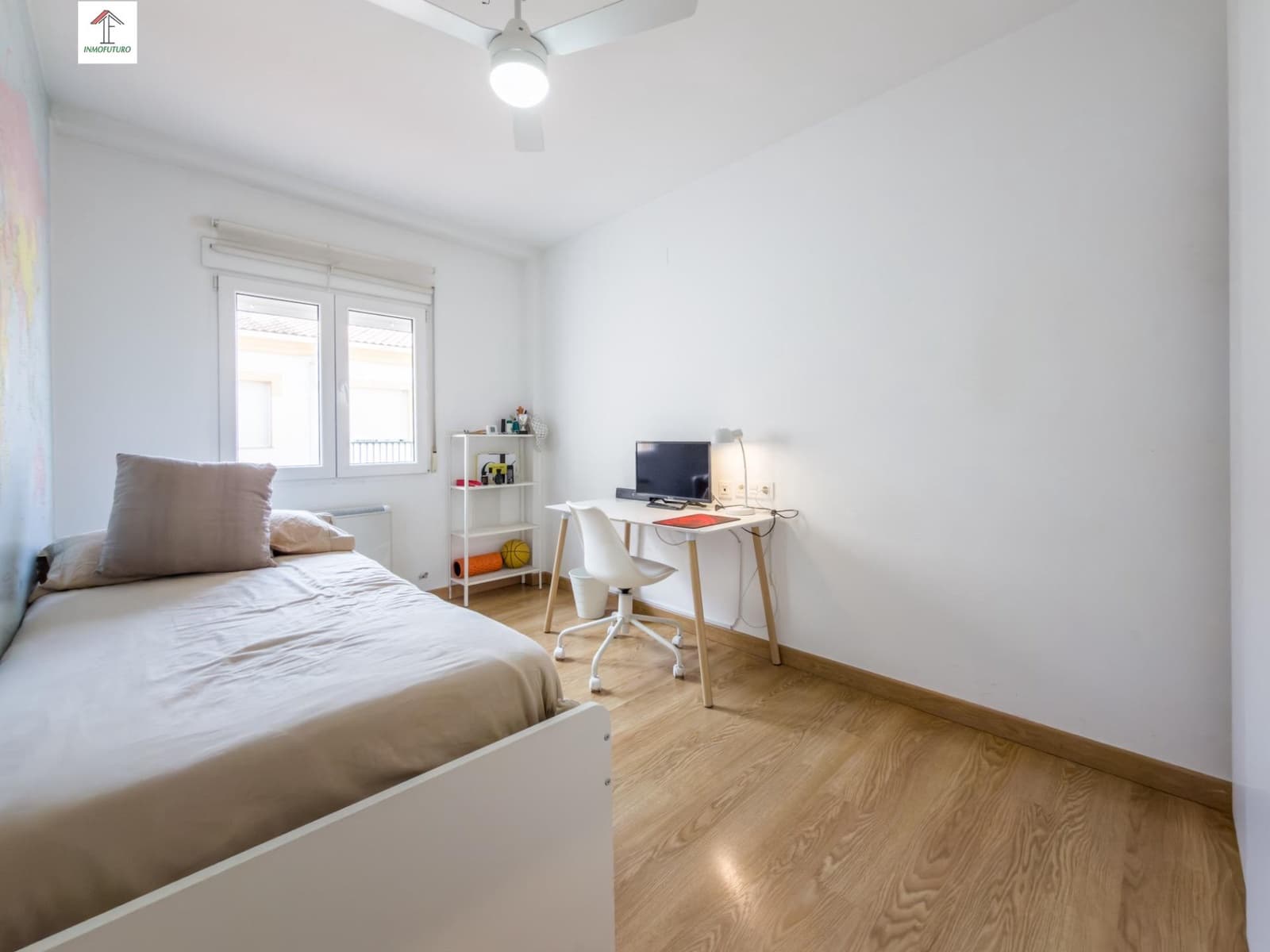 3 bedroom Flat for sale in Churriana de la Vega with garage - € 230,000 (Ref: 9829040)
