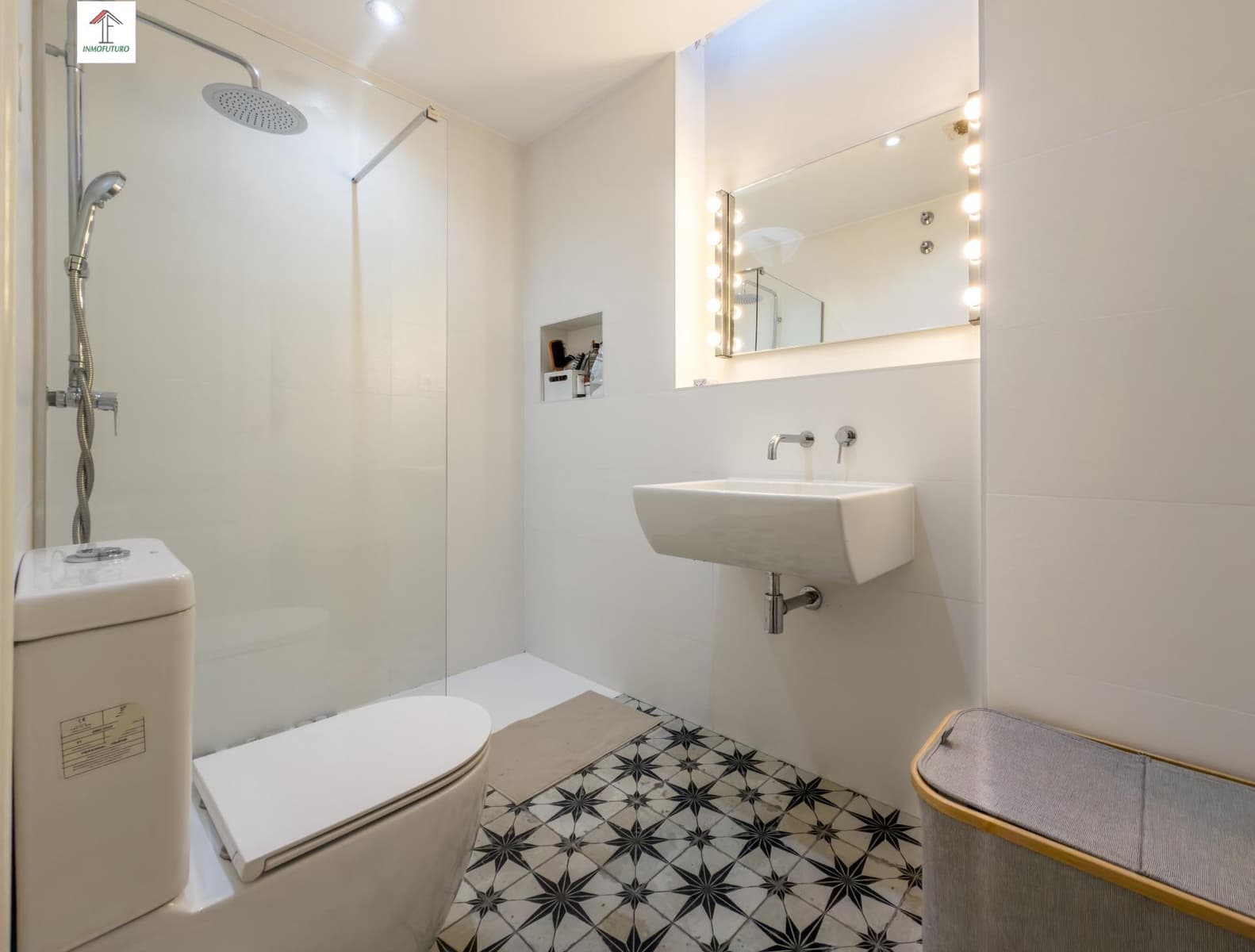 3 bedroom Flat for sale in Churriana de la Vega with garage - € 230,000 (Ref: 9829040)