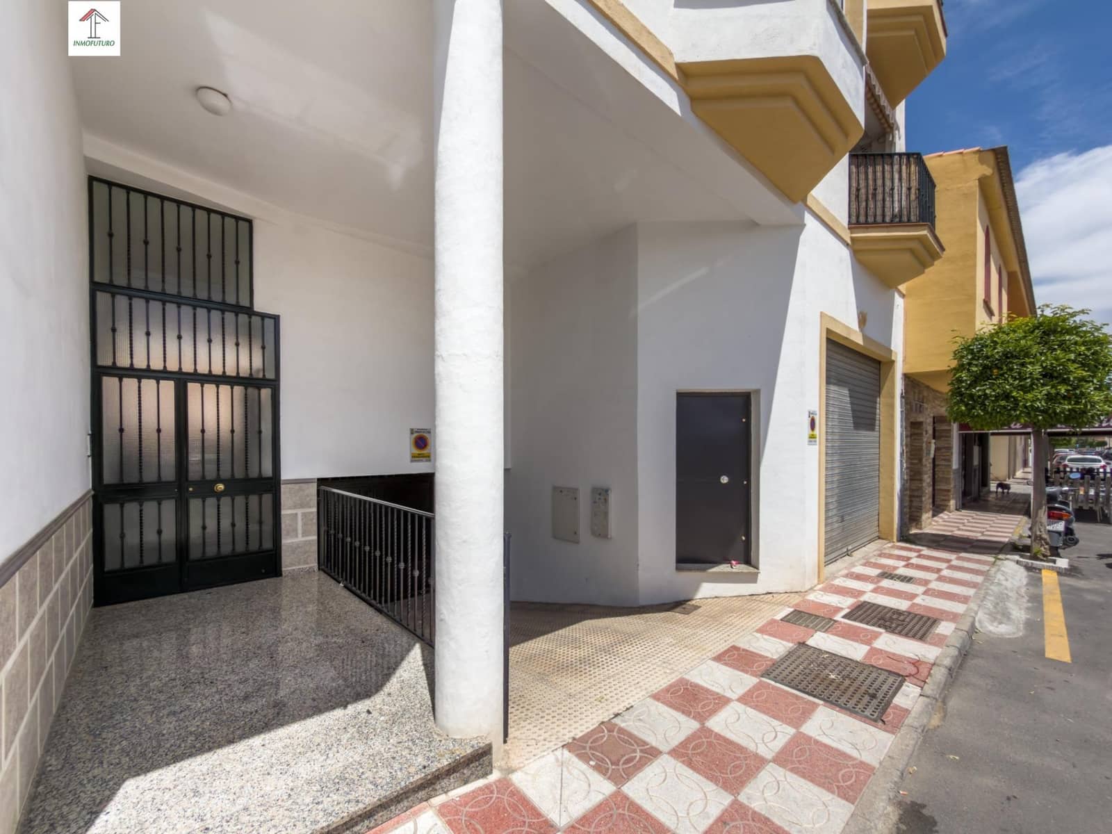3 bedroom Flat for sale in Churriana de la Vega with garage - € 230,000 (Ref: 9829040)