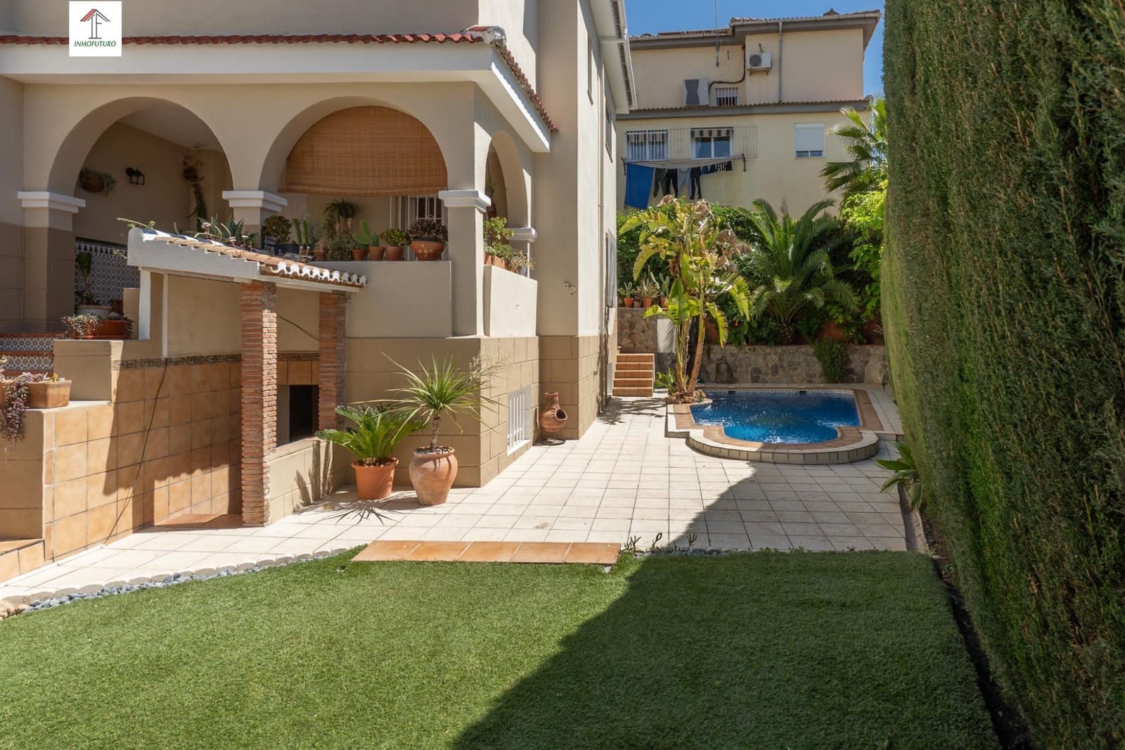 5 bedroom Villa for sale in Gojar with pool garage - € 349,000 (Ref: 9829041)