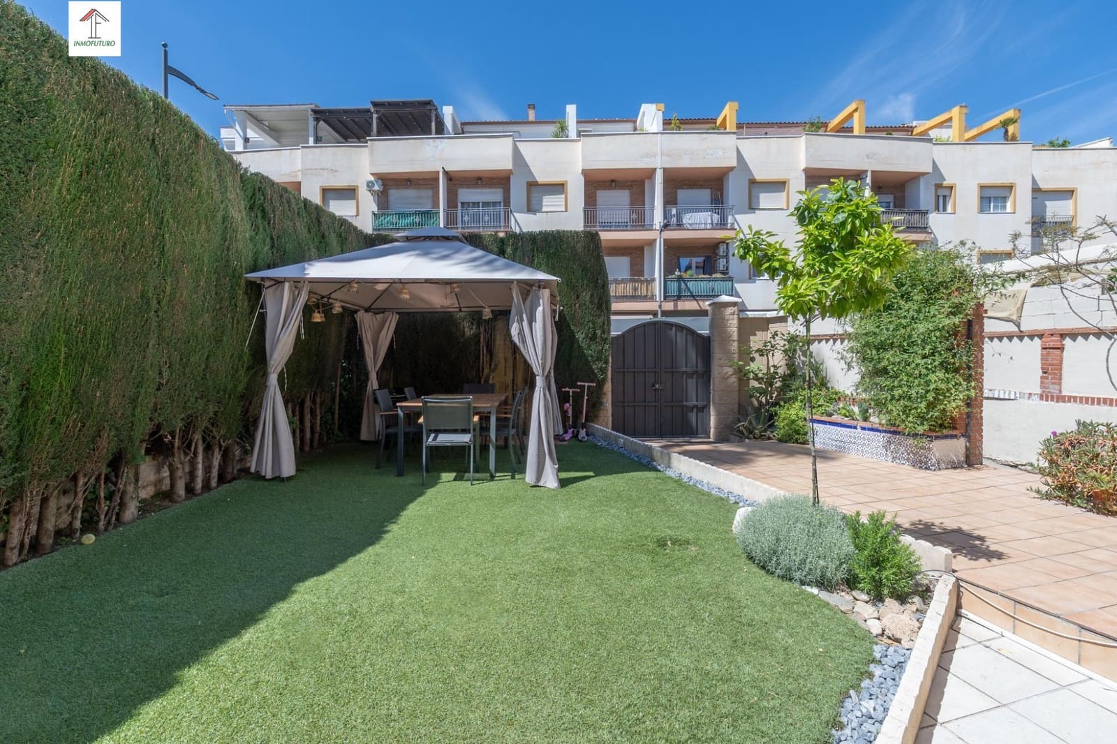 5 bedroom Villa for sale in Gojar with pool garage - € 349,000 (Ref: 9829041)