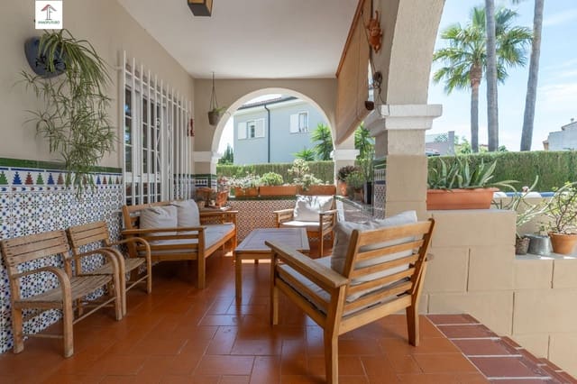 5 soveværelse Villa til salg i Gójar med swimmingpool garage - € 349.000 (Ref: 9829041)