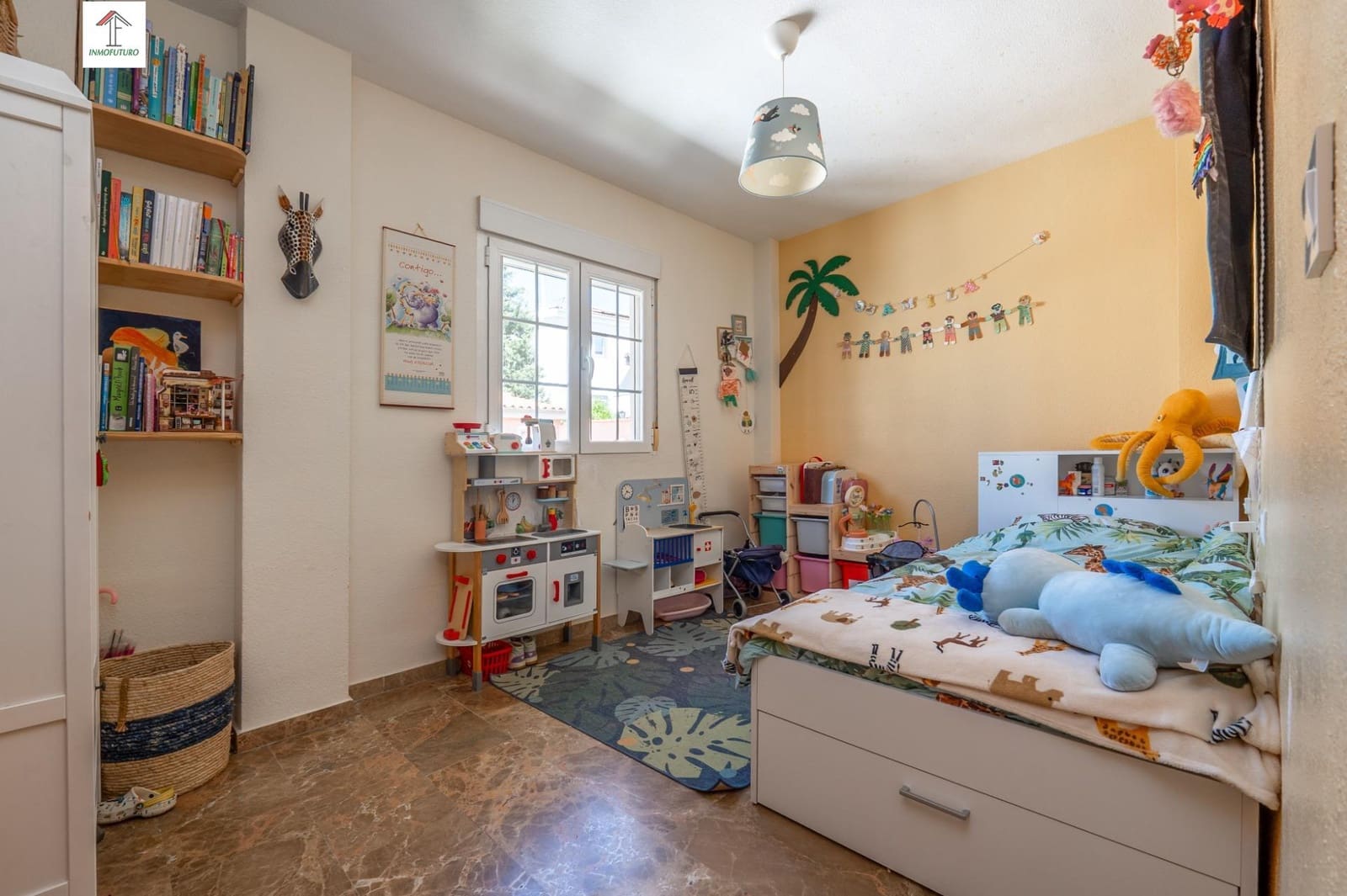 5 bedroom Villa for sale in Gojar with pool garage - € 349,000 (Ref: 9829041)