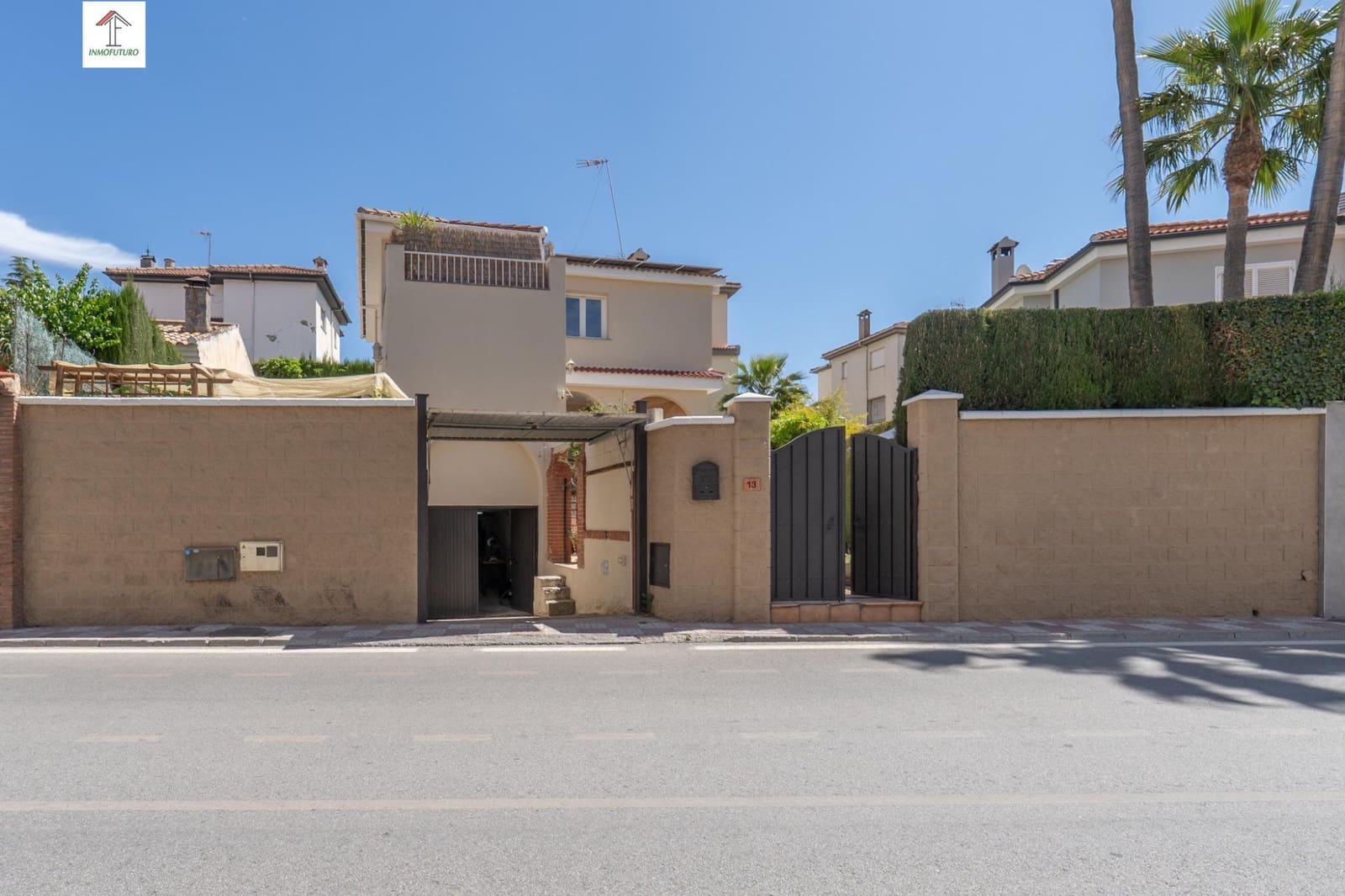 5 bedroom Villa for sale in Gojar with pool garage - € 349,000 (Ref: 9829041)