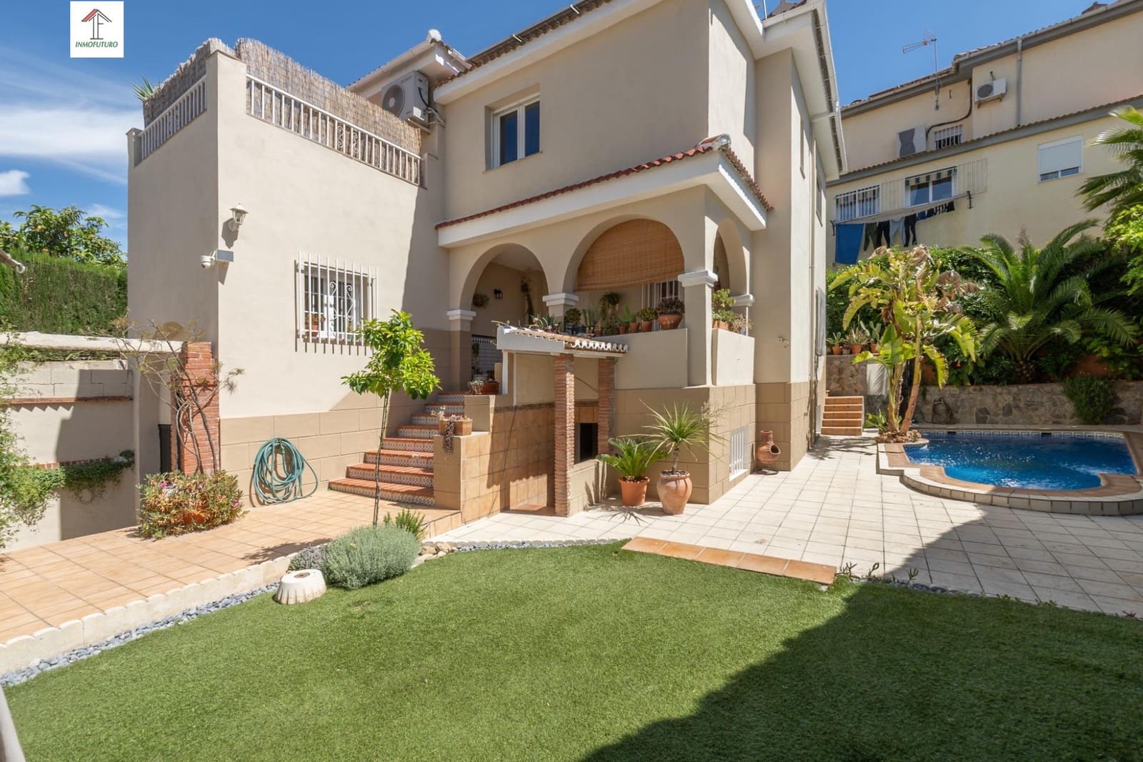 5 bedroom Villa for sale in Gojar with pool garage - € 349,000 (Ref: 9829041)
