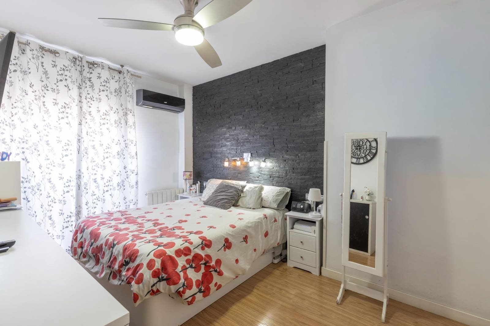 4 bedroom Terraced Villa for sale in Granada city with pool garage - € 435,000 (Ref: 9836625)