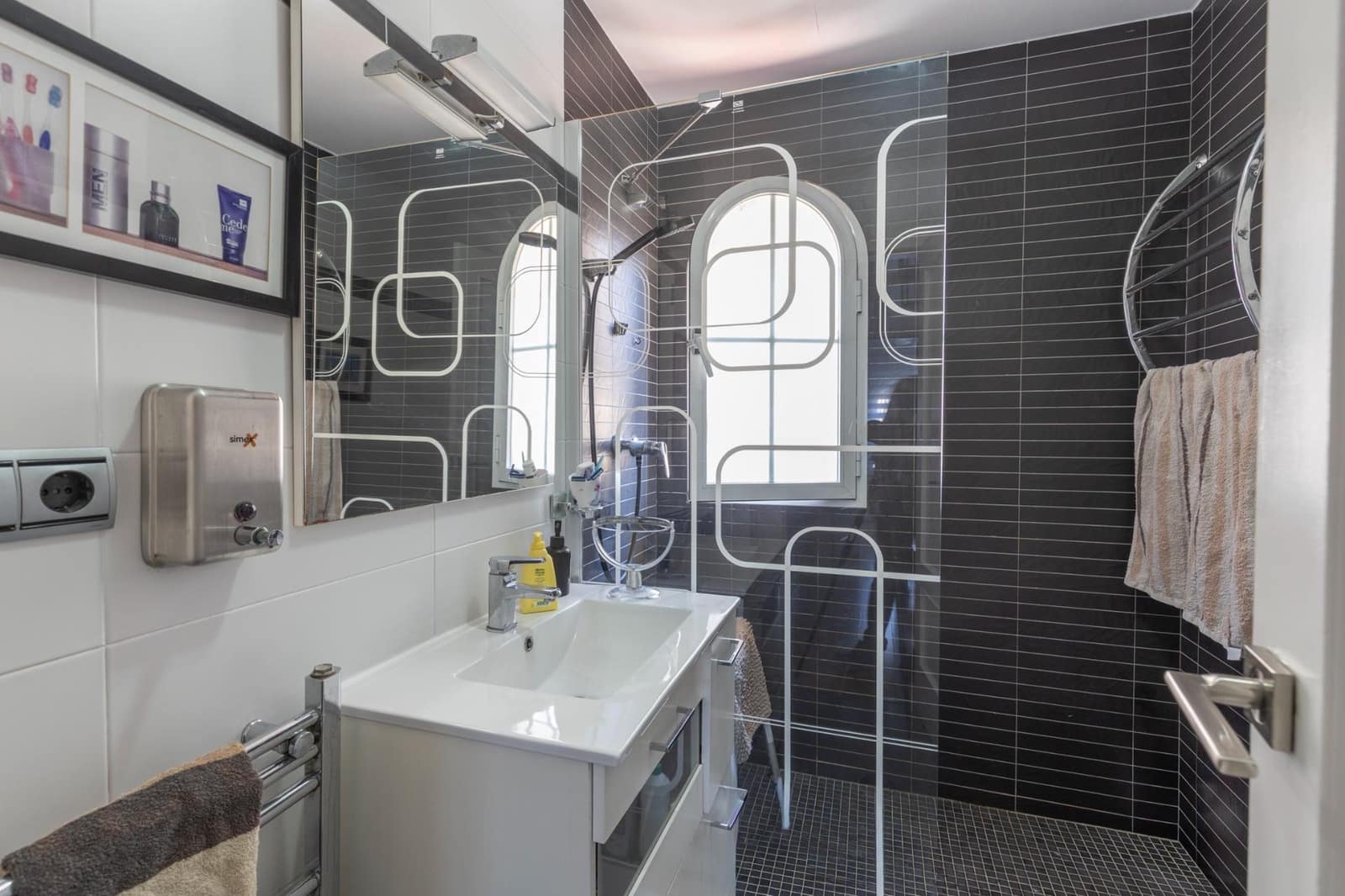 4 bedroom Terraced Villa for sale in Granada city with pool garage - € 435,000 (Ref: 9836625)