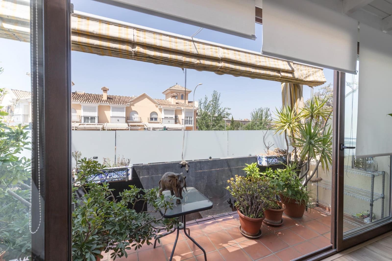 4 bedroom Terraced Villa for sale in Granada city with pool garage - € 435,000 (Ref: 9836625)
