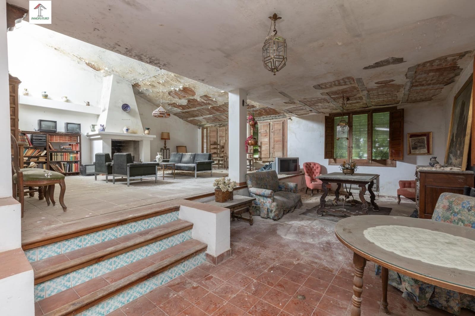 5 bedroom Villa for sale in Cajar with pool garage - € 320,000 (Ref: 9843347)