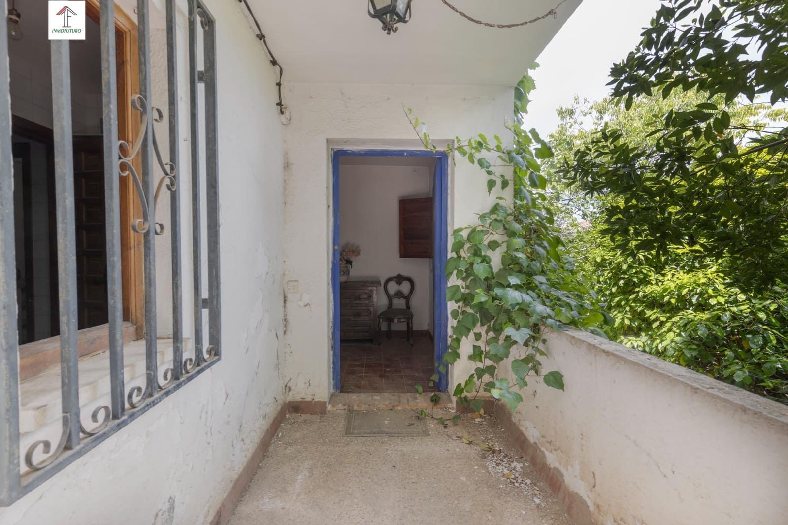 5 bedroom Villa for sale in Cajar with pool garage - € 320,000 (Ref: 9843347)