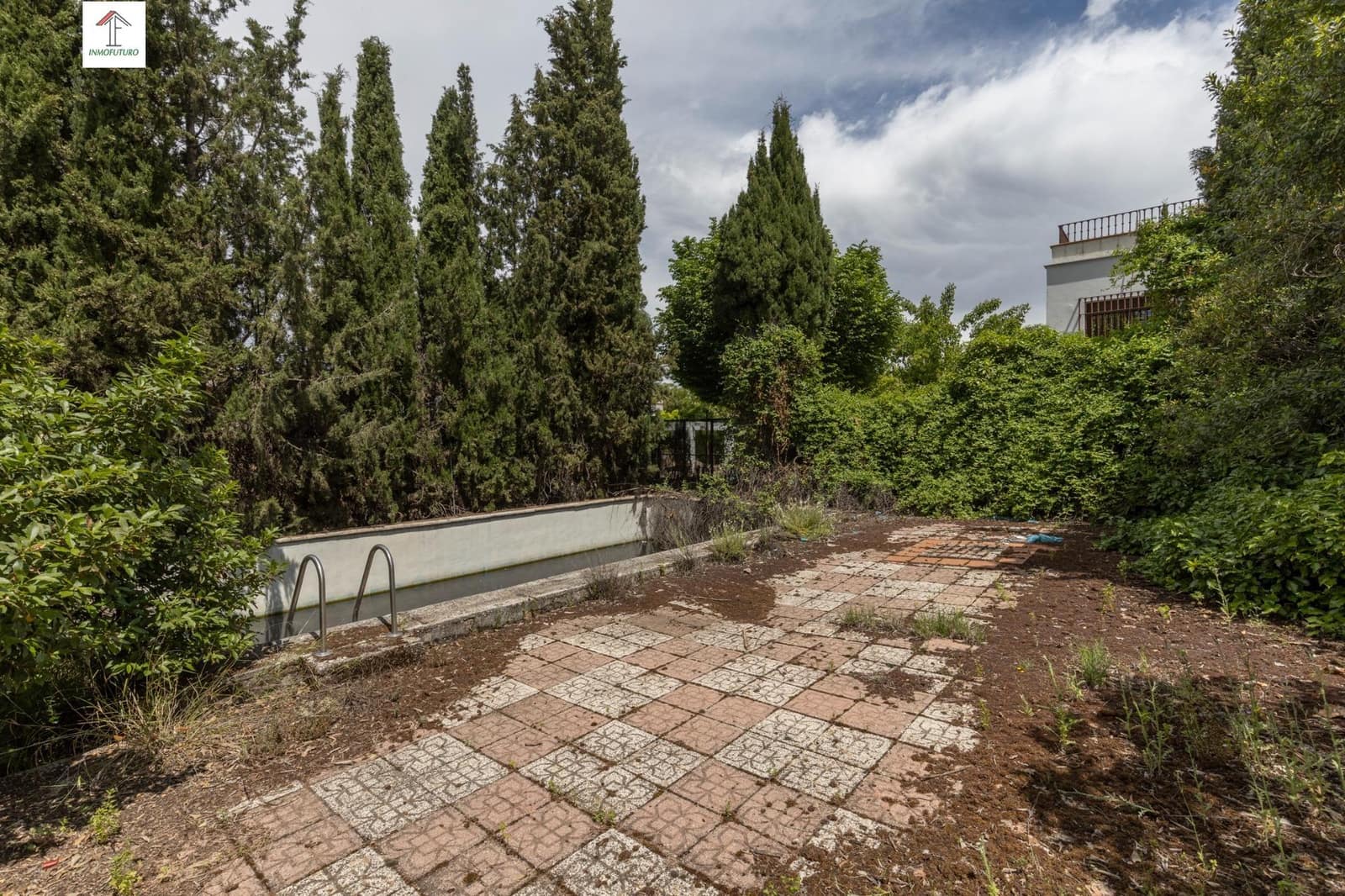 5 bedroom Villa for sale in Cajar with pool garage - € 320,000 (Ref: 9843347)